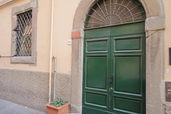 Accogliente Mansarda Nel Cuore Dell Antica Livorno Apartamento Exterior foto